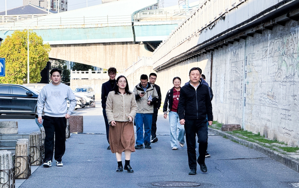 鏡湖區委常委、副區長高偉來園調研指導工作